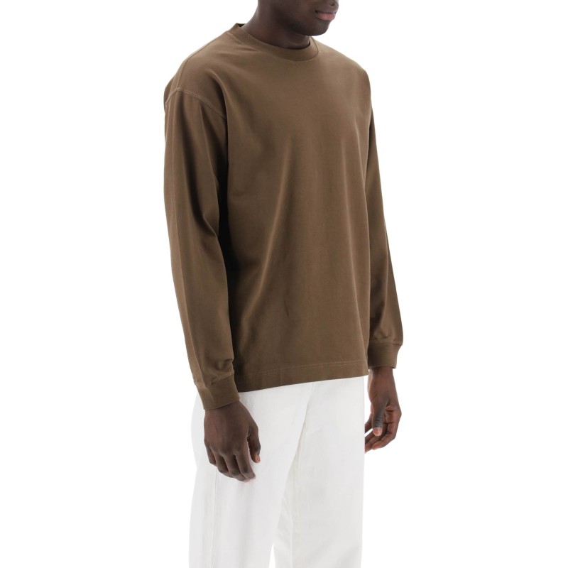 long-sleeved t-shirt