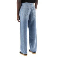 low-slung baggy jeans