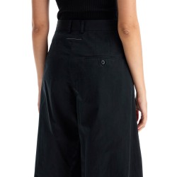 wide-legged pants with pleats