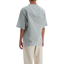 closed short-sleeved shirt