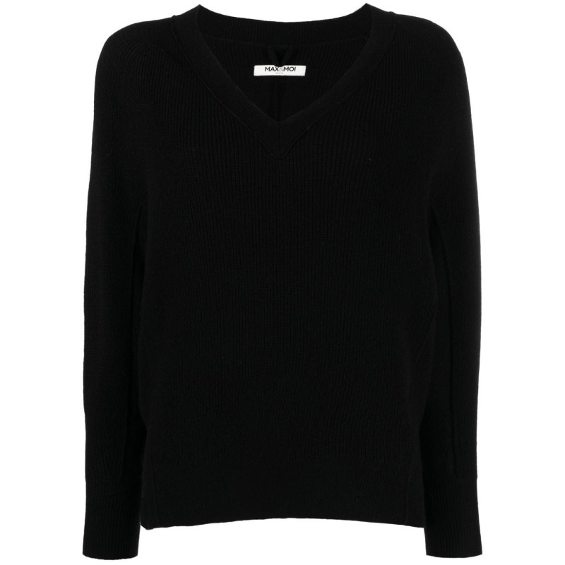 Basic vneck sweater