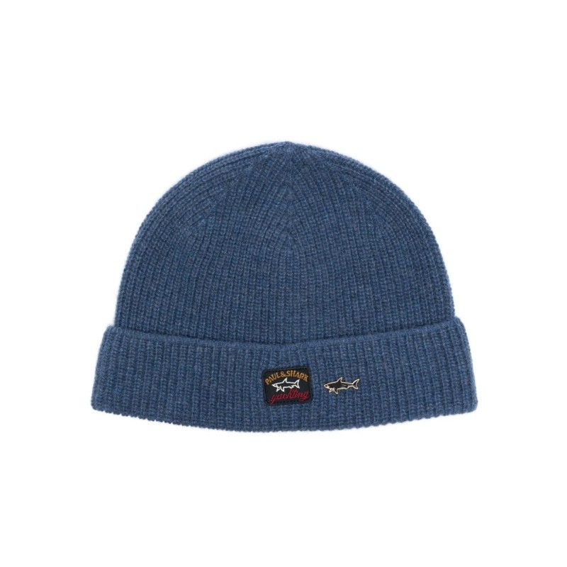 Beanie with iconic badge