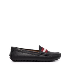 Ladyes calf grained moccasins