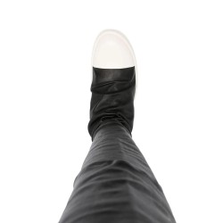 Stocking leather sneakers