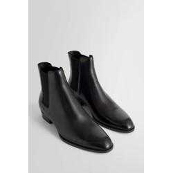 wyatt chelsea boots in smooth leather