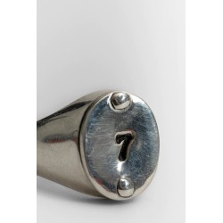 ''7'' signet ring