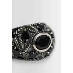 romantic ring with onyx stones