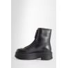 zipped boot i in leather