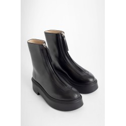 zipped boot i in leather