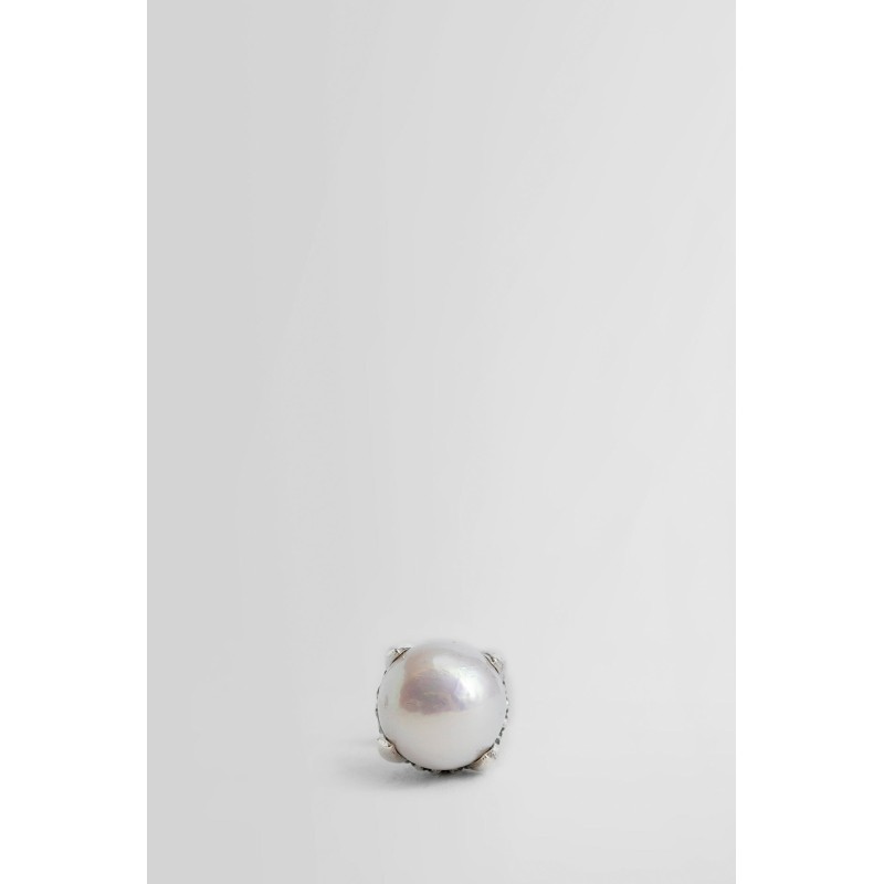 and fresh water pearl earring