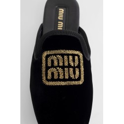 velvet embroidered slippers