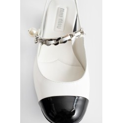 two-tonepatent leather slingback