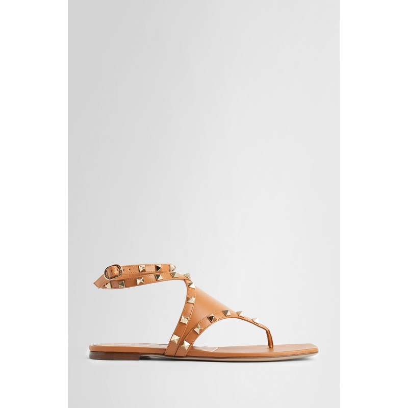 rockstud thong strap sandals