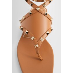 rockstud thong strap sandals