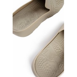 rubbber stingray clogs