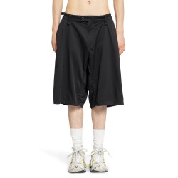 minimal cargo shorts in cotton wool twill