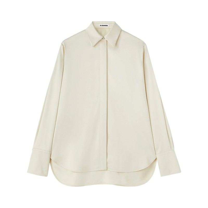 Pointed-collar shirt