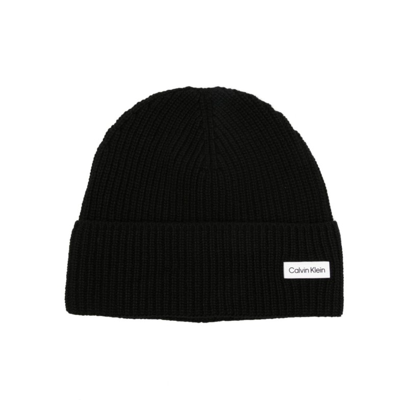 Essential patch beanie