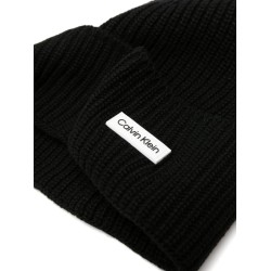 Essential patch beanie