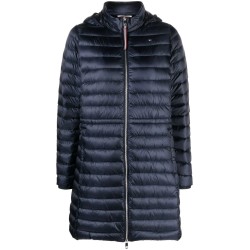 Feminine low down coat