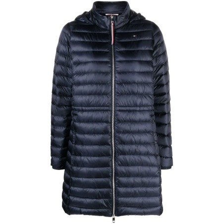 Feminine low down coat