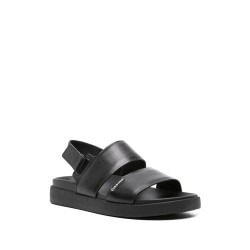 Flat sandal