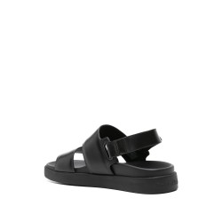 Flat sandal