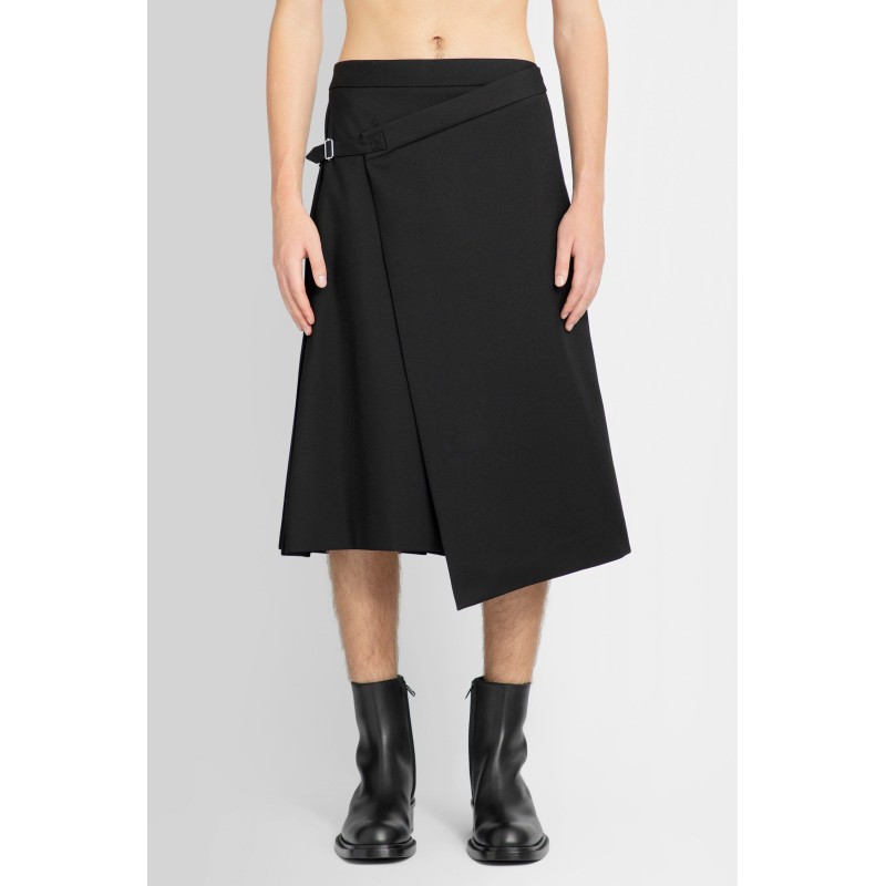 dropped hem kilt