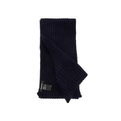 "wool ribbed scarf for a