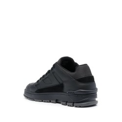 Area lo sneaker