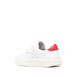 Low top sneaker