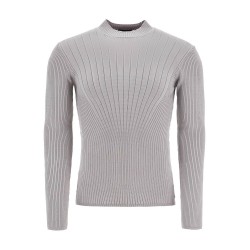 fitted long-sleeved top