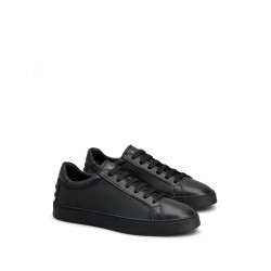 Low-top leather sneakers