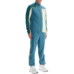 'sporty tracksuit with contrasting stitching