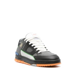 Area lo sneaker