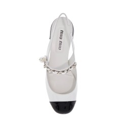 two-tone patent leather slingback dé