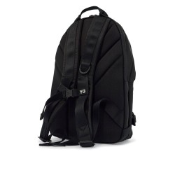 black minimalist backpack in recycled polyester with padded straps