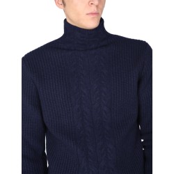 TURTLE NECK SWEATER