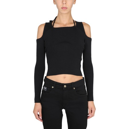 SHIRT WITH BARE SHOULDERS