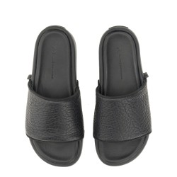 SLIDE SANDAL