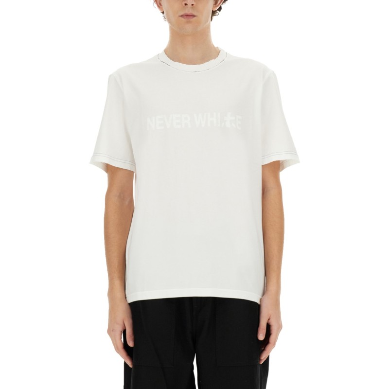 "NEVER WHITE" T-SHIRT