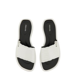 SLIDE SANDAL