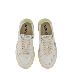 MEDALIST LOW SNEAKER