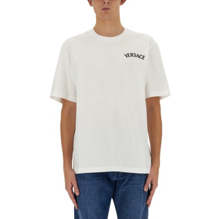 T-SHIRT WITH LOGO