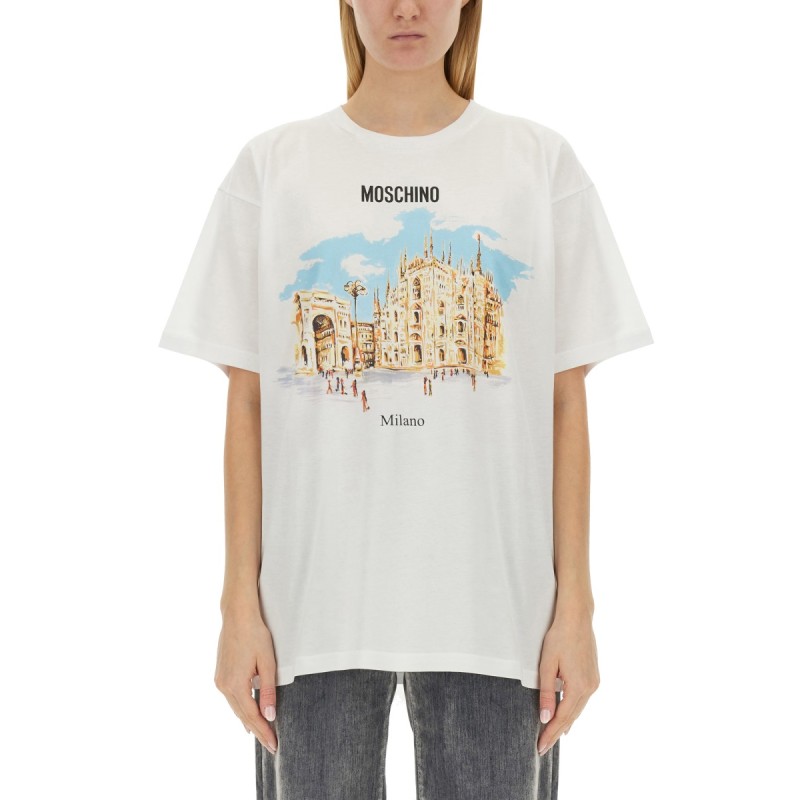 T-SHIRT WITH LOGO
