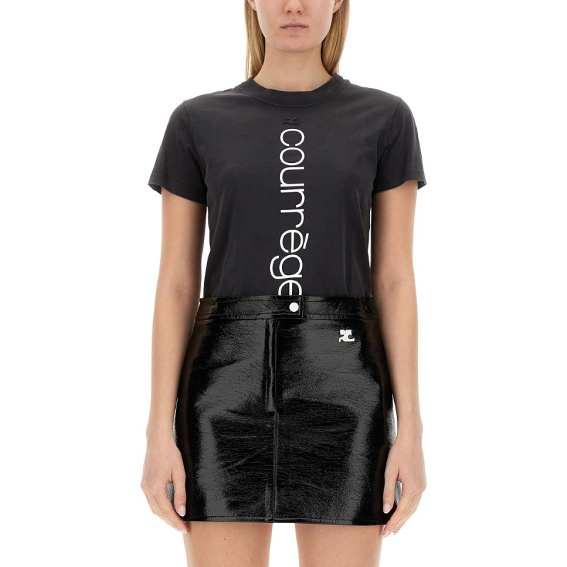 T-SHIRT WITH LOGO