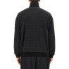 ZIP SWEATSHIRT.