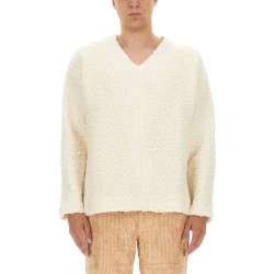 V-NECK SWEATER