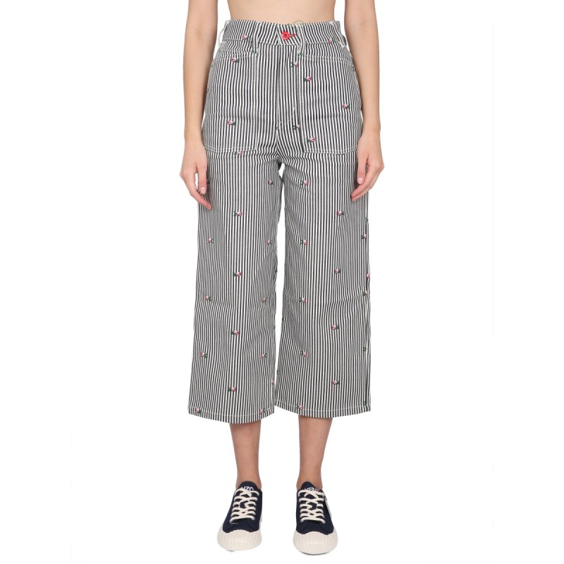 CROPPED FIT JEANS