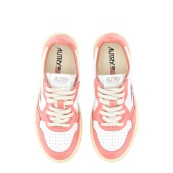 MEDALIST LOW SNEAKER